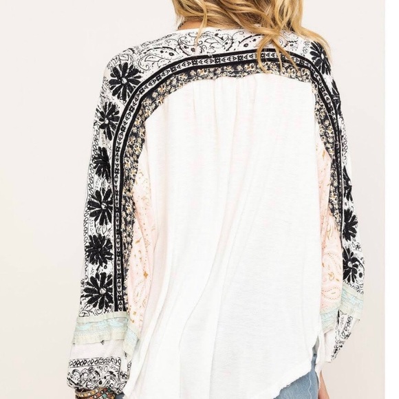 FREE PEOPLE Tripoli Oversized Printed Blouse Size XS - Picture 2 of 10